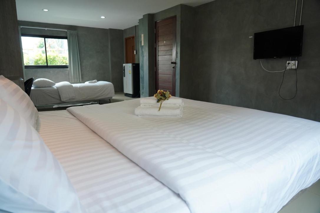Matini Klong1 Hotel Bantalatrangszit Kültér fotó